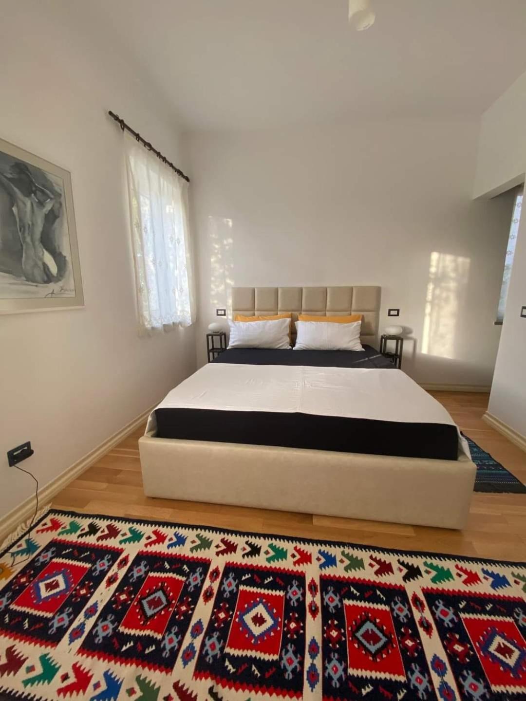 Turisalba Hotell Ishem Eksteriør bilde